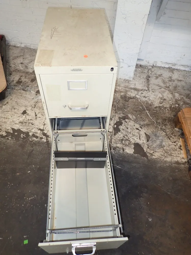 Envoy 15''x26''x29'' File Cabinet