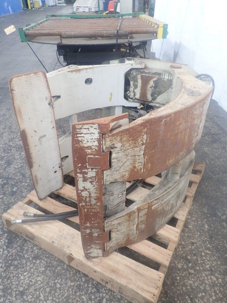 Cascade Drum Grabber Foklift Attachment