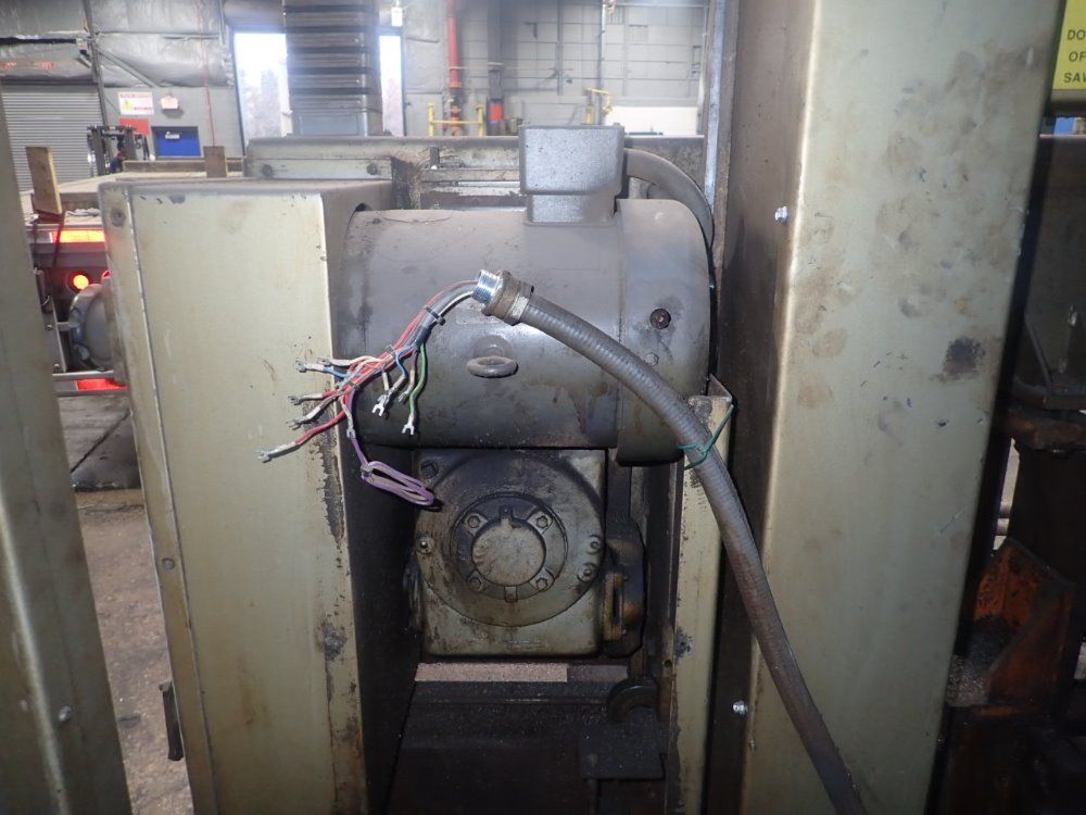 H E & M Horizontal Bandsaw