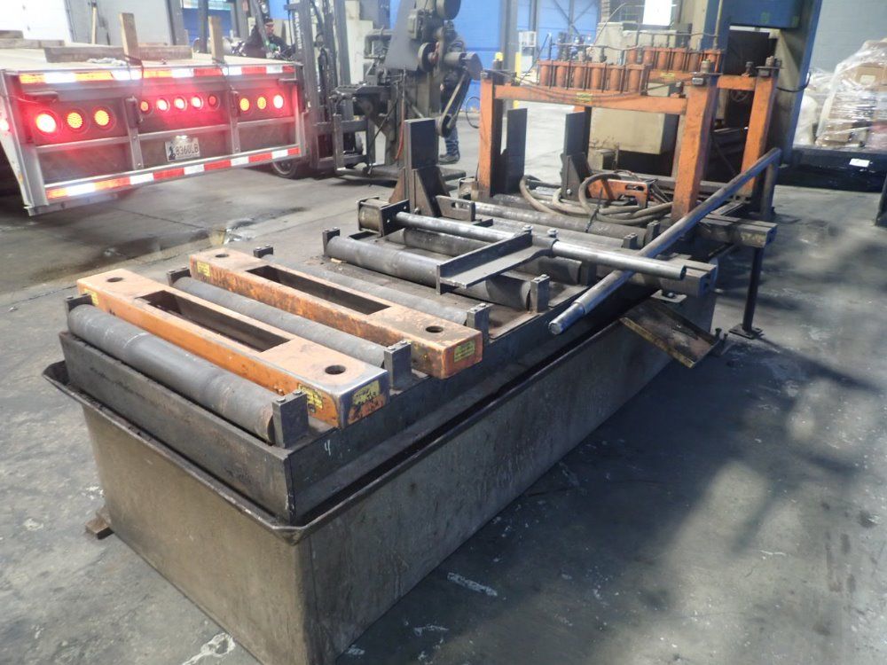 H E & M Horizontal Bandsaw