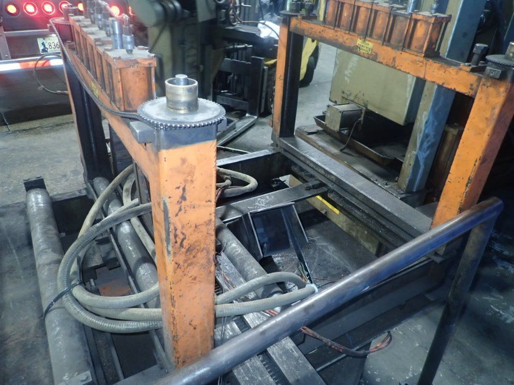 H E & M Horizontal Bandsaw