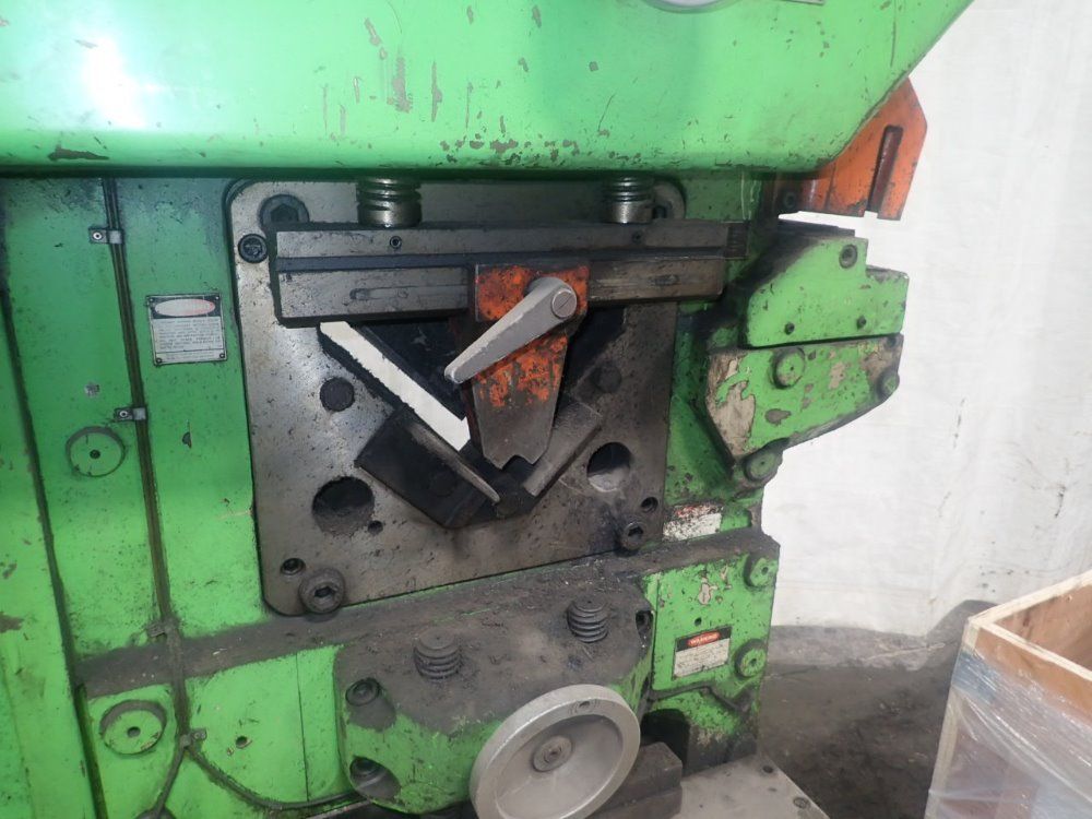 Muhr & Bender Ironworker