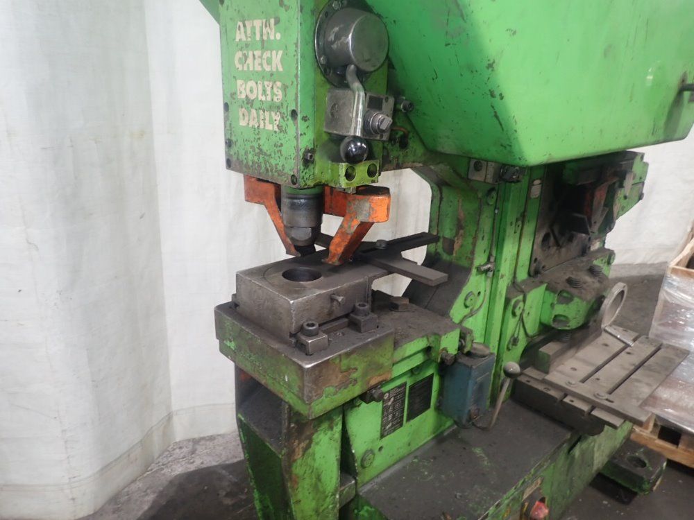 Muhr & Bender Ironworker