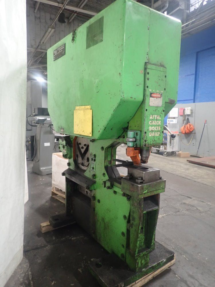 Muhr & Bender Ironworker