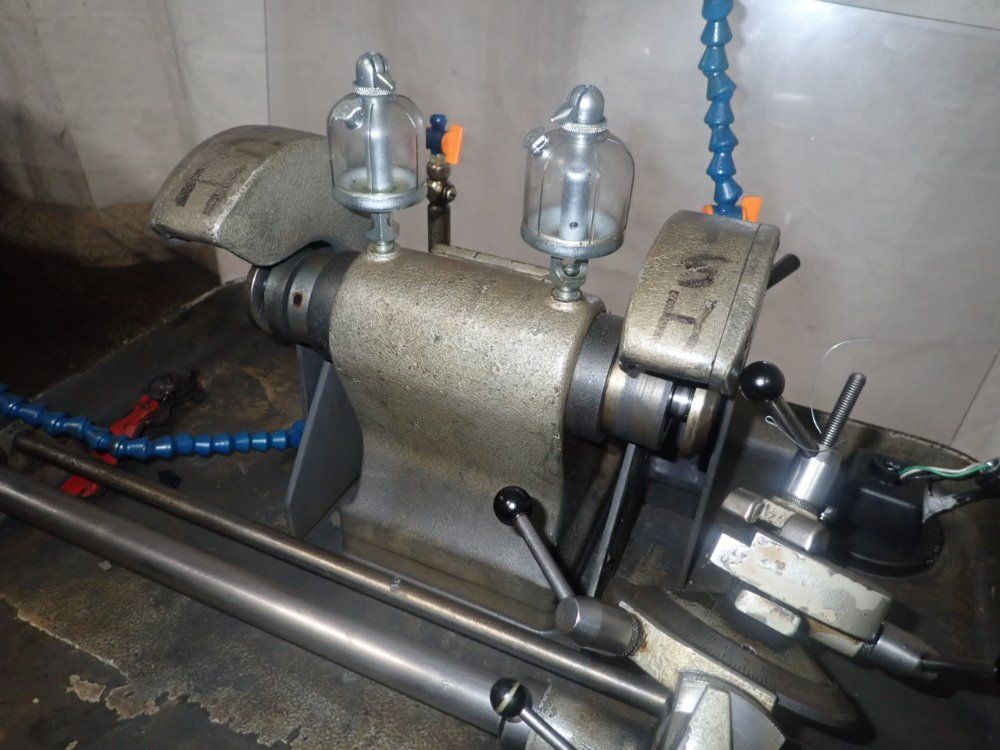 Agathon Pedestal Grinder