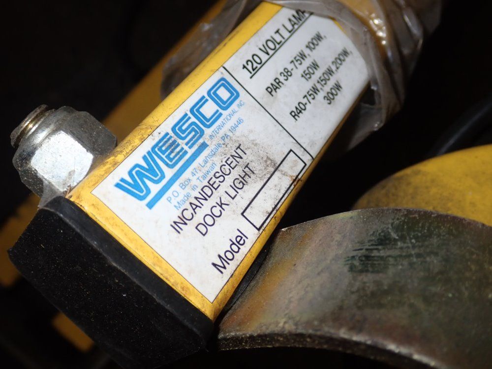 Wesco Adjustable Incandescent Dock Light