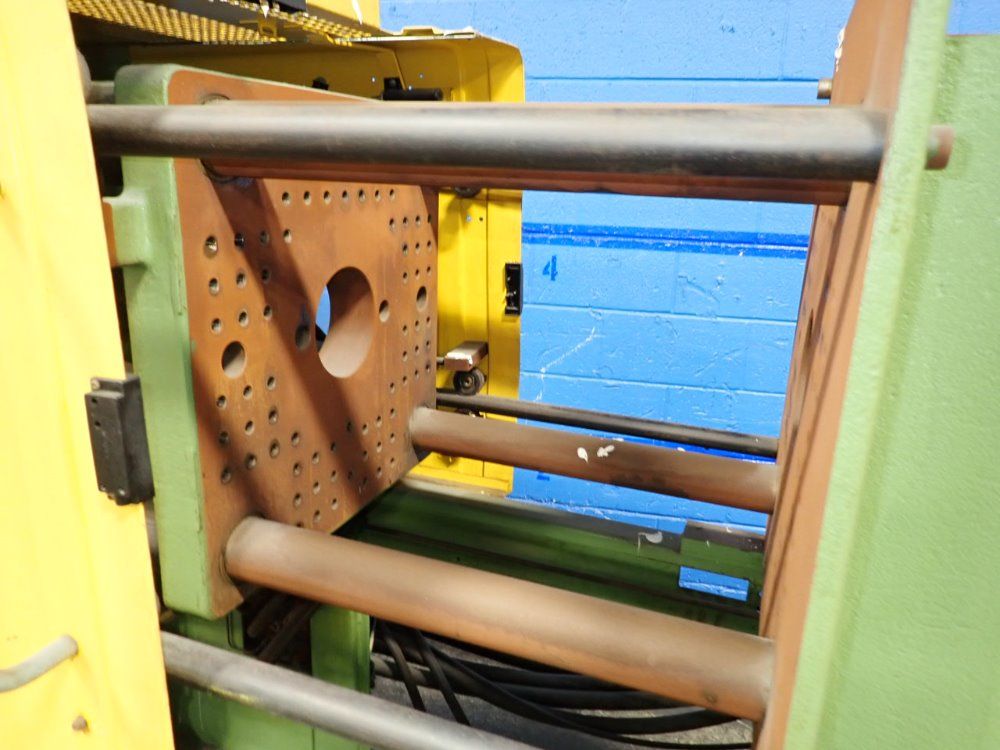 Arburg Injectioin Molder