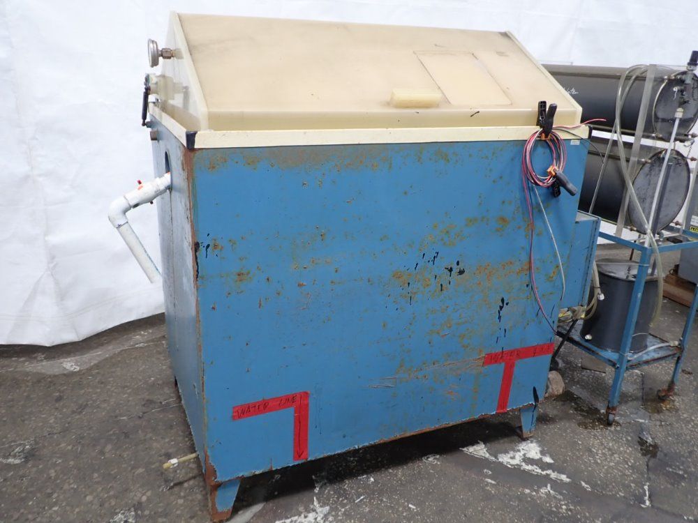 Harshaw Environmental Chamber/ Salt Sprayer