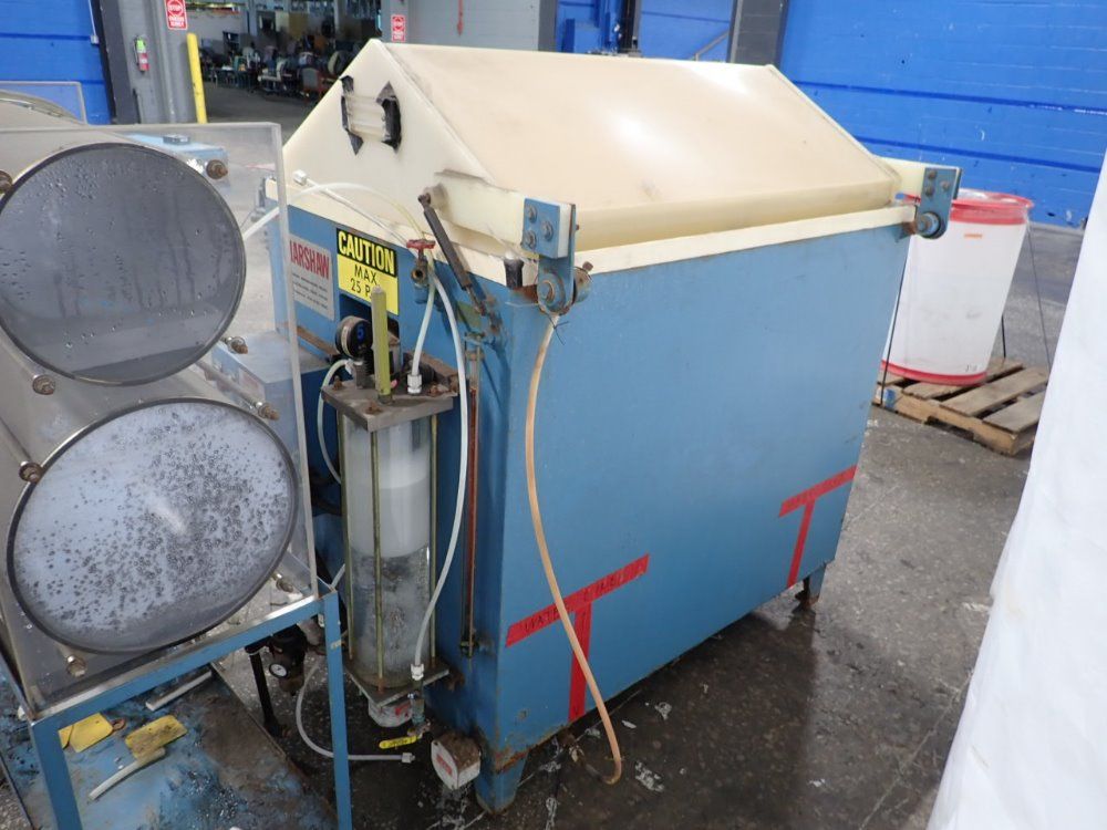 Harshaw Environmental Chamber/ Salt Sprayer