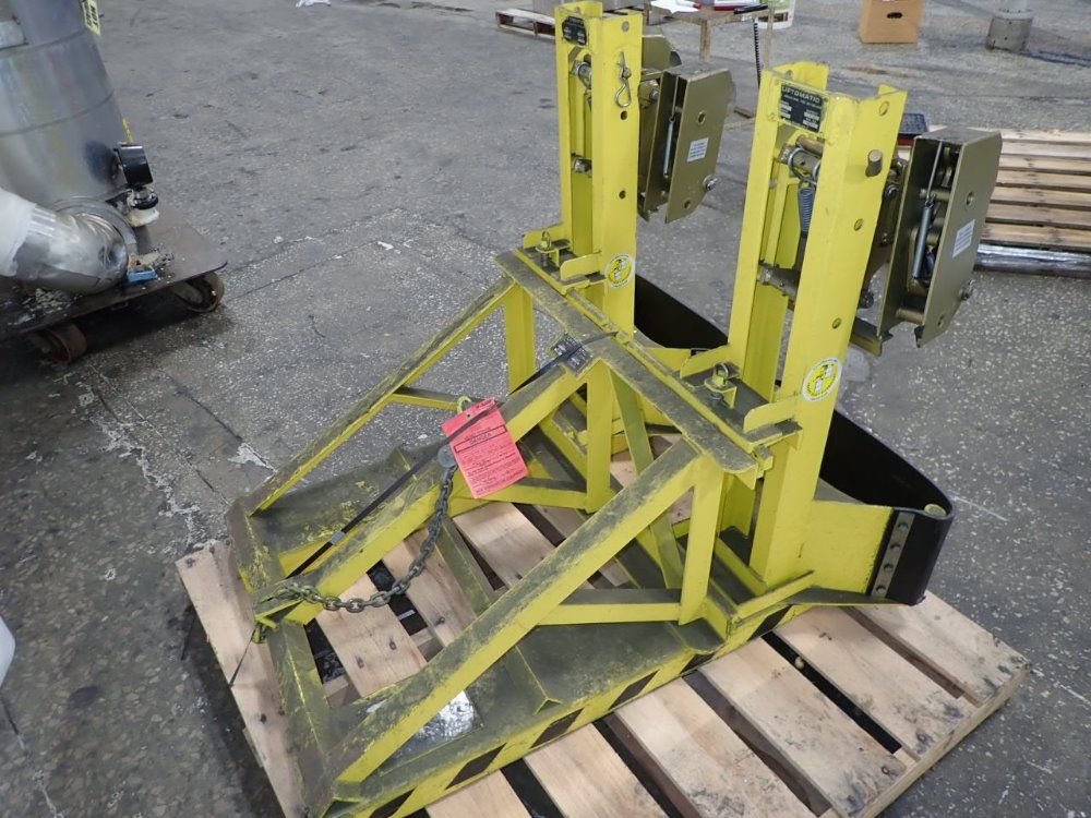Lift-o-matic Electric Straddle Lift