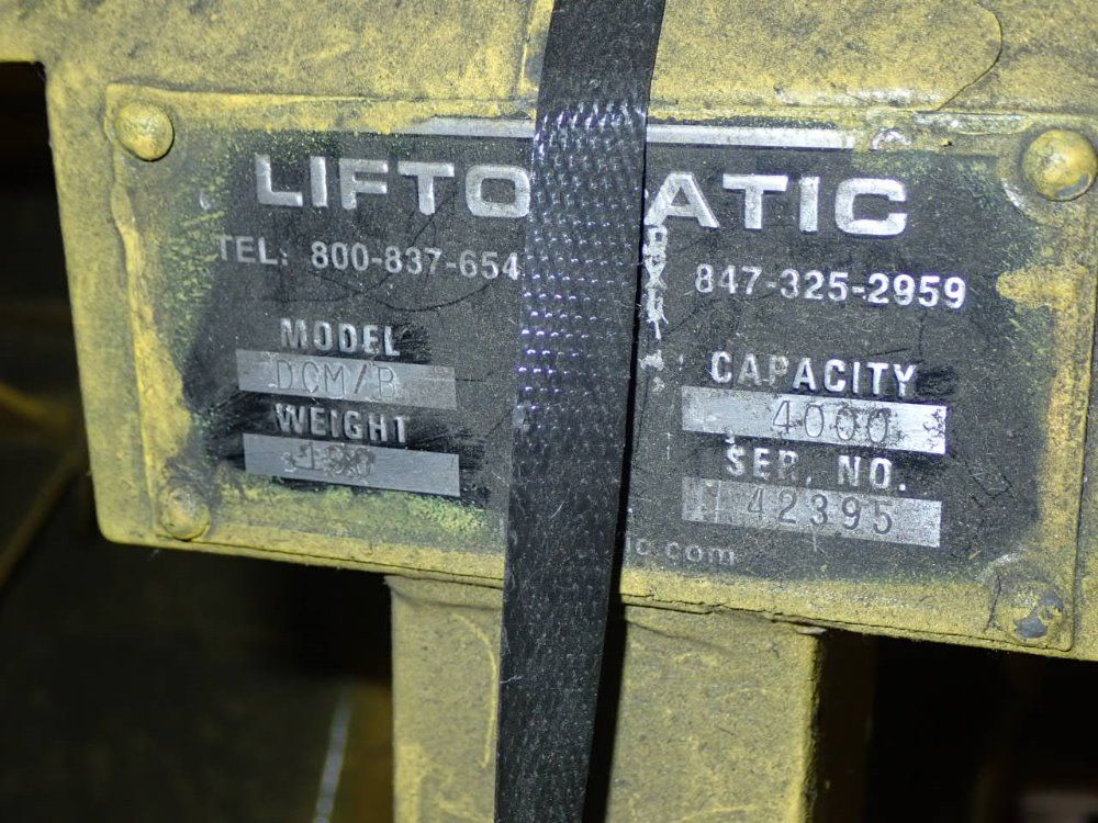 Lift-o-matic Electric Straddle Lift