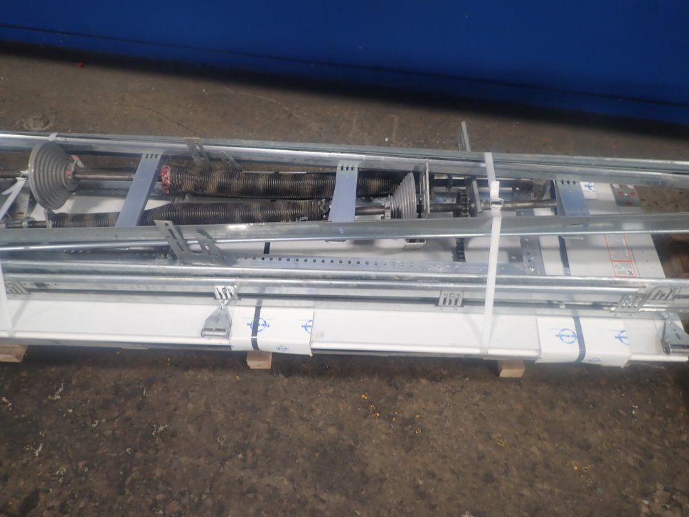 Liftmaster Garage / Dock Door W/ Lift