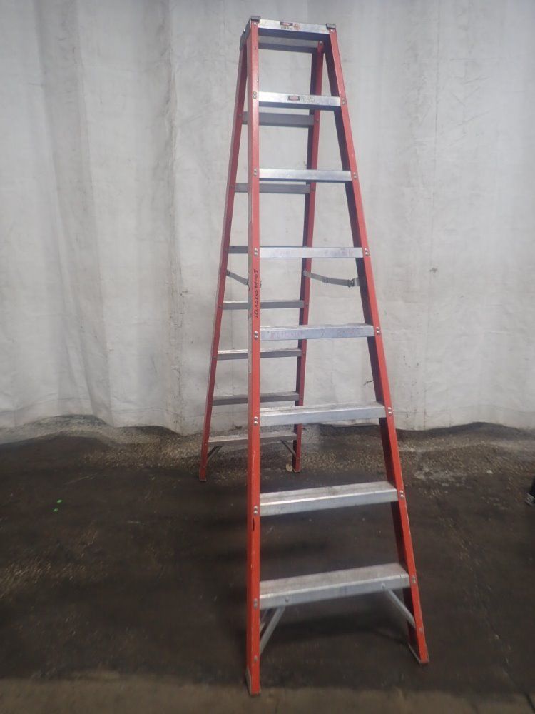 Lousiville 8' Fiberglass Aluminum Ladder