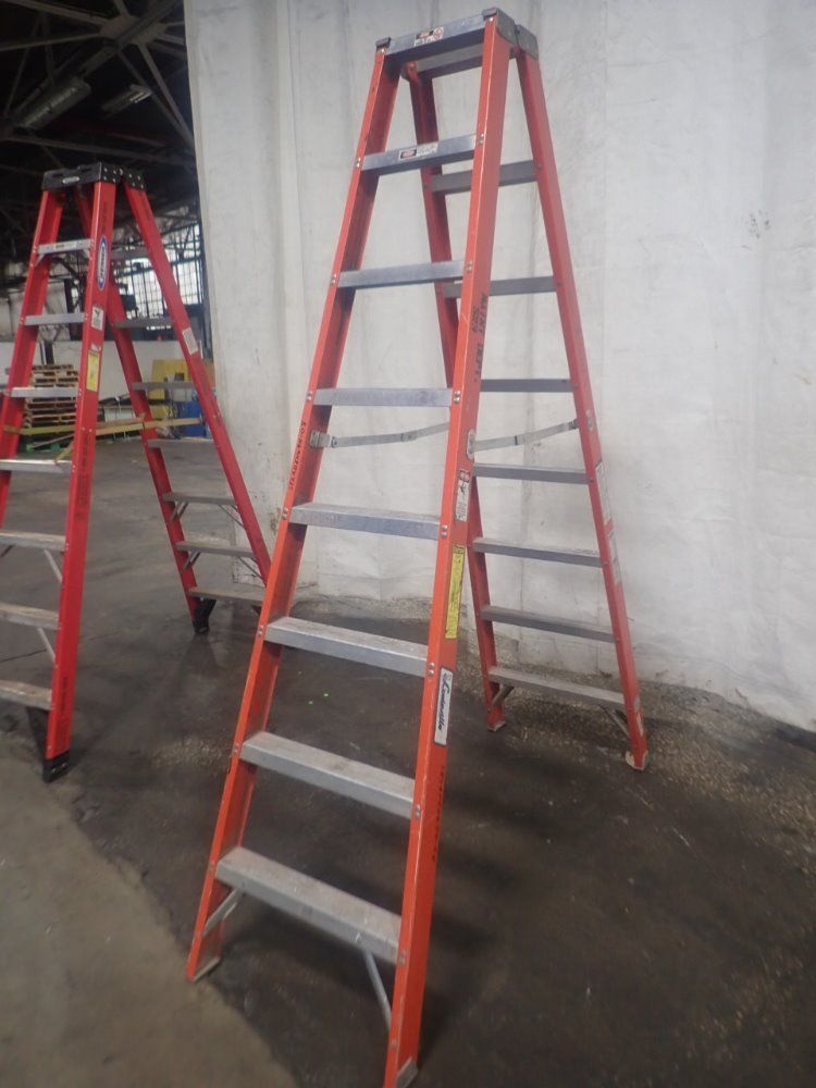 Lousiville 8' Fiberglass Aluminum Ladder
