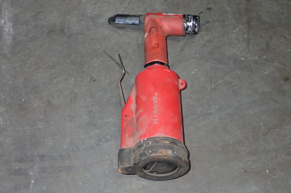 Dayton Pneumatic Rivet Gun