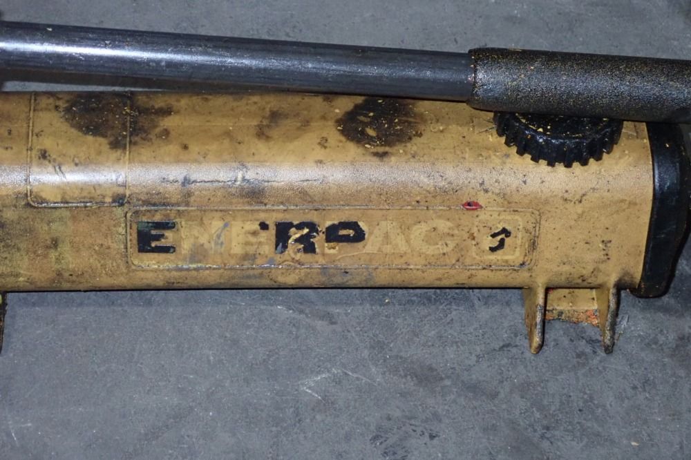 Enerpac Hydraulic Hand Pump