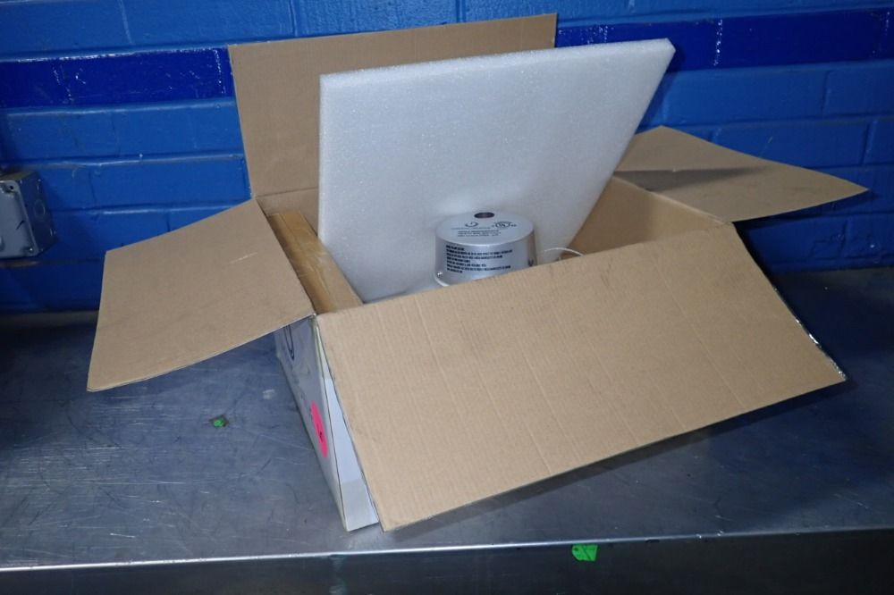 Green Creative Light Fixture