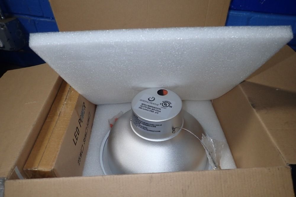 Green Creative Light Fixture