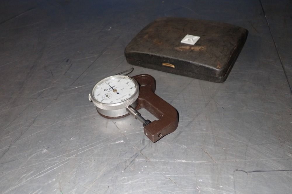 Yuasa Level Micrometer