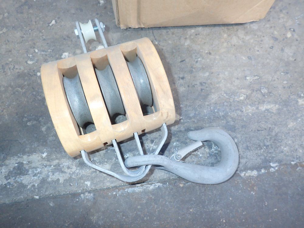 Campbell/ Cooper Hoist Attachment