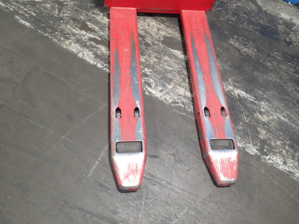 Raymond Electric Pallet Truck