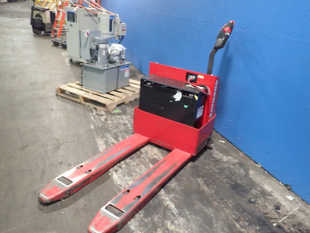 Raymond Electric Pallet Truck