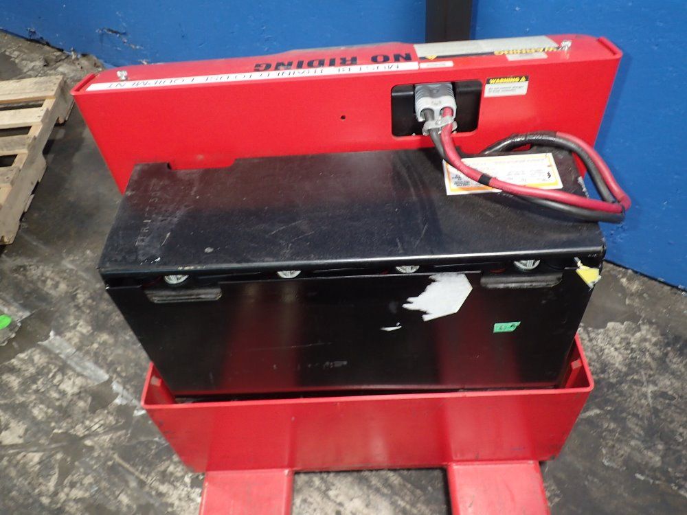 Raymond Electric Pallet Truck