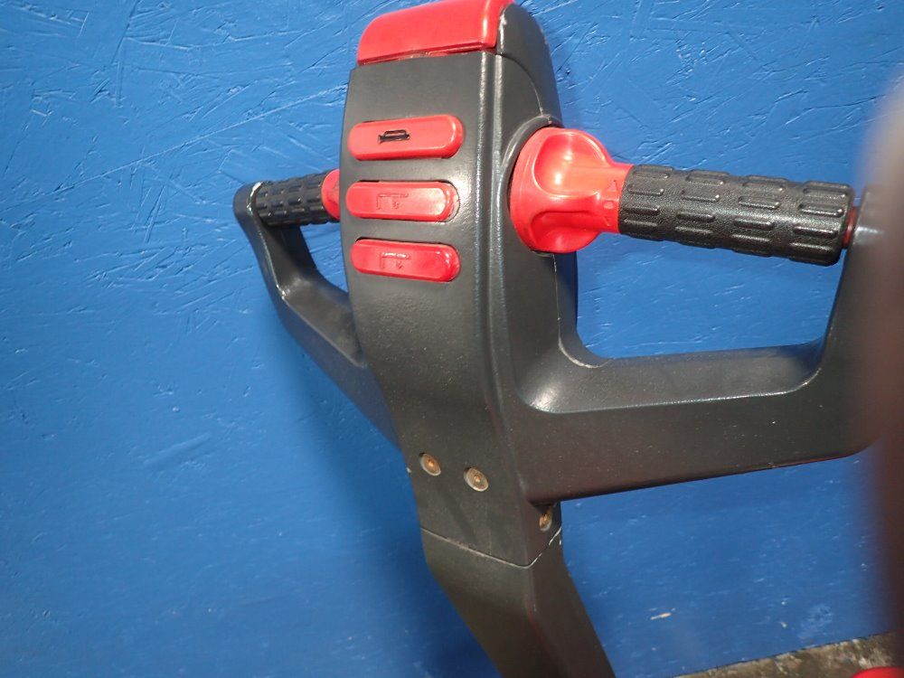 Raymond Electric Pallet Truck