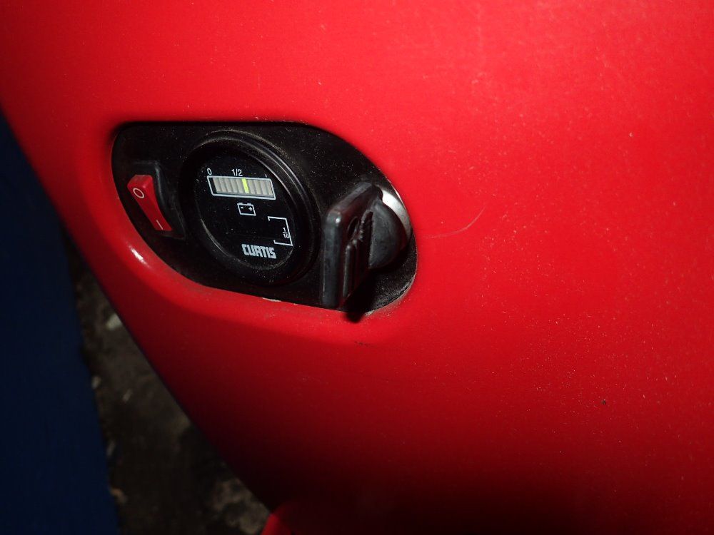 Raymond Electric Pallet Truck