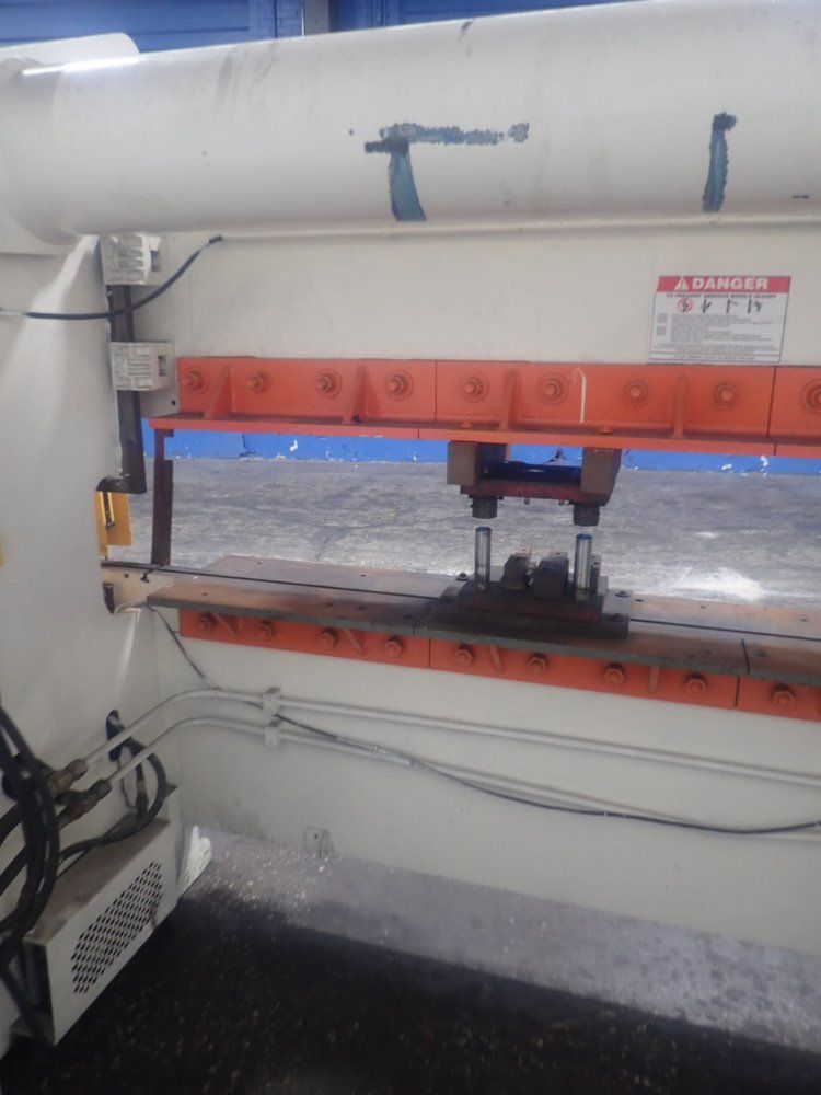 Accurpress 8' Press Brake