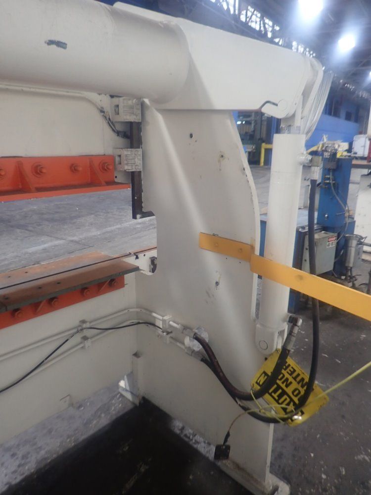 Accurpress 8' Press Brake