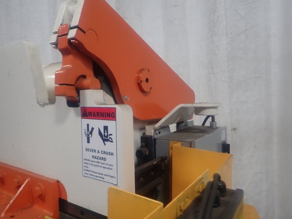 Accurpress 8' Press Brake
