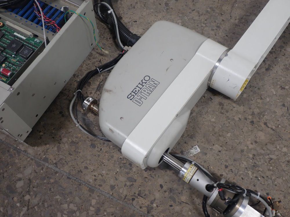 Seiko Robot With Control