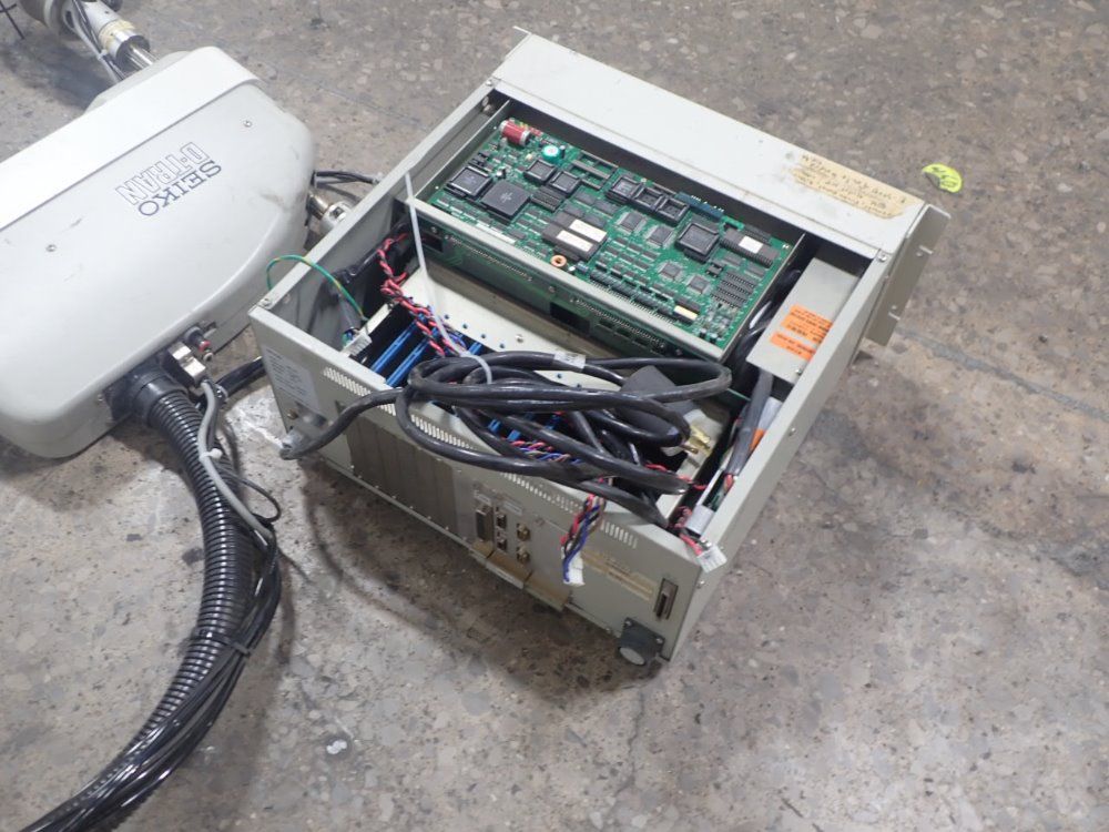 Seiko Robot With Control