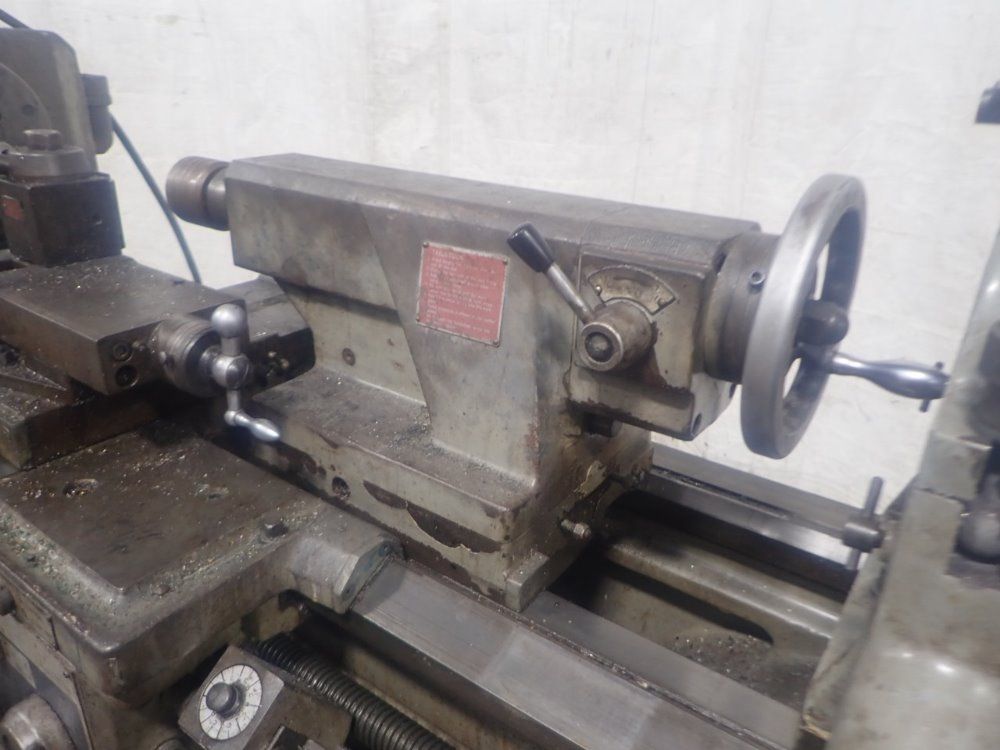 Korea Heavy Machinery Gap-bed Lathe