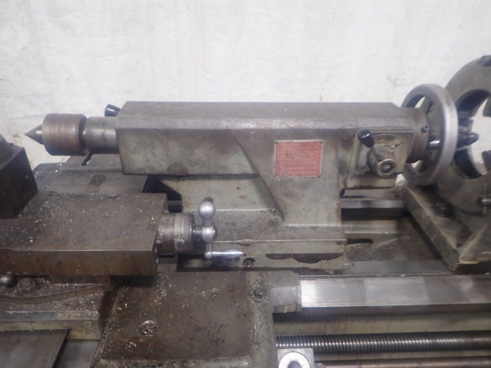 Korea Heavy Machinery Gap-bed Lathe