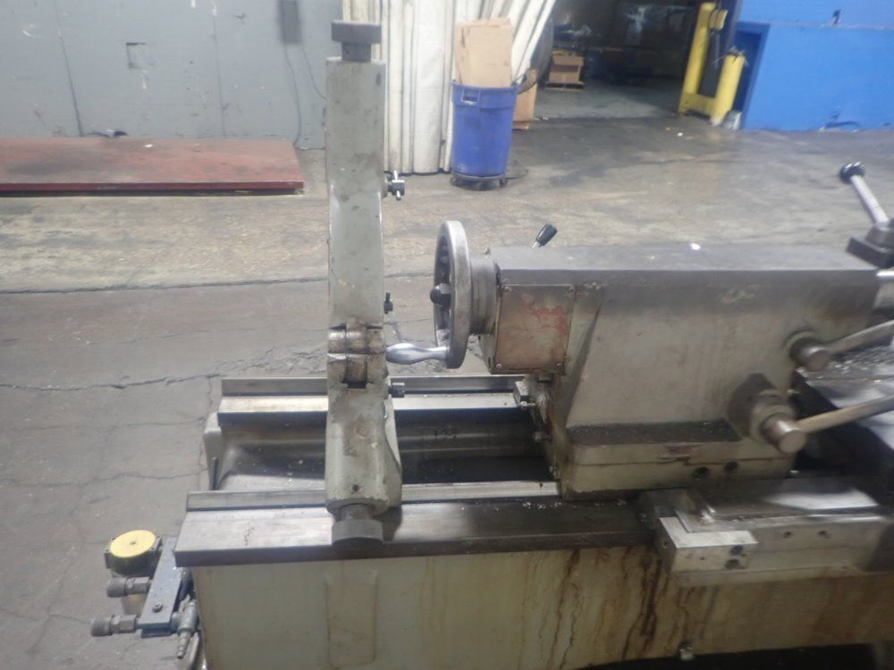 Korea Heavy Machinery Gap-bed Lathe