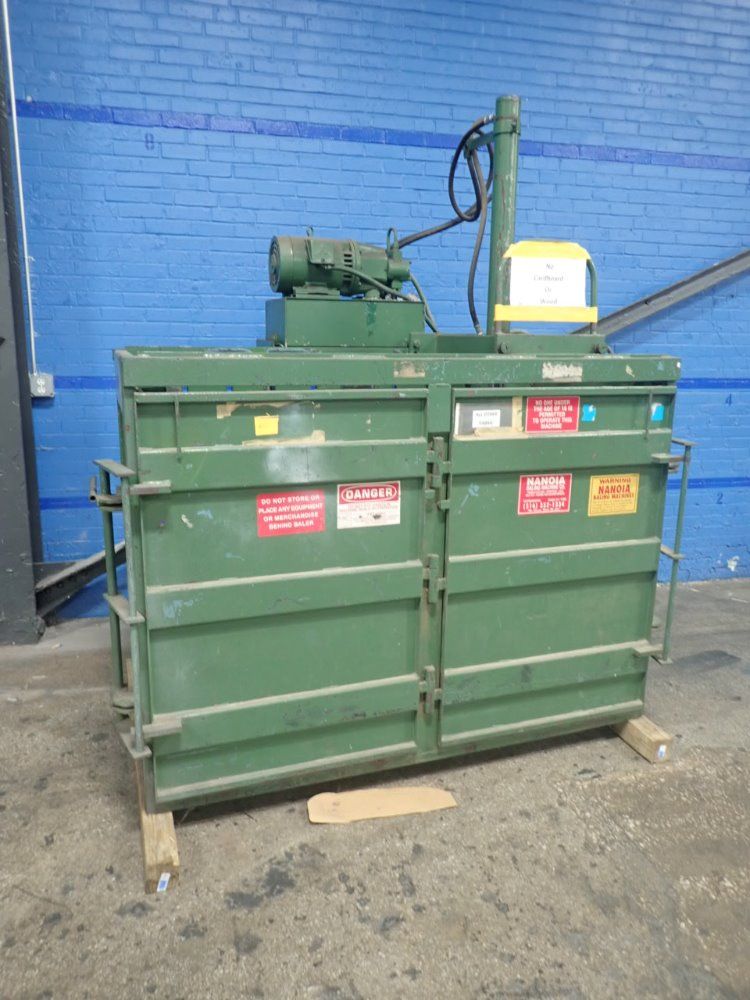 Nanoia Baler
