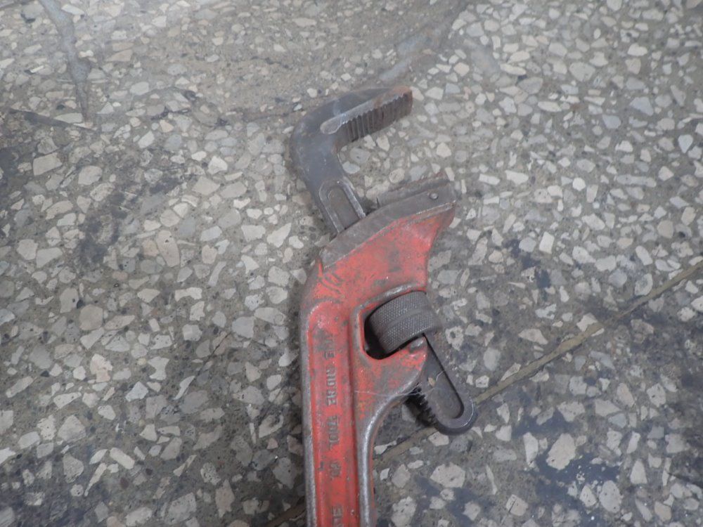 Ridge Pipe Wrench