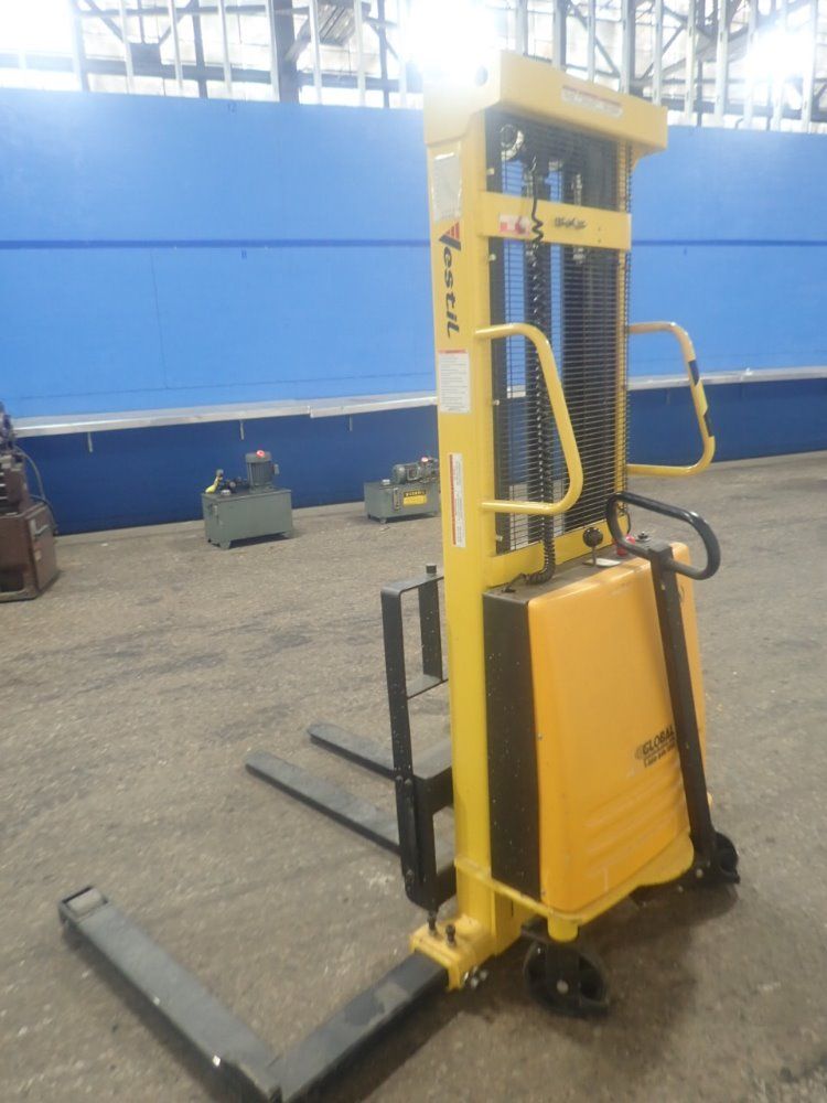 Vestil Straddle Lift