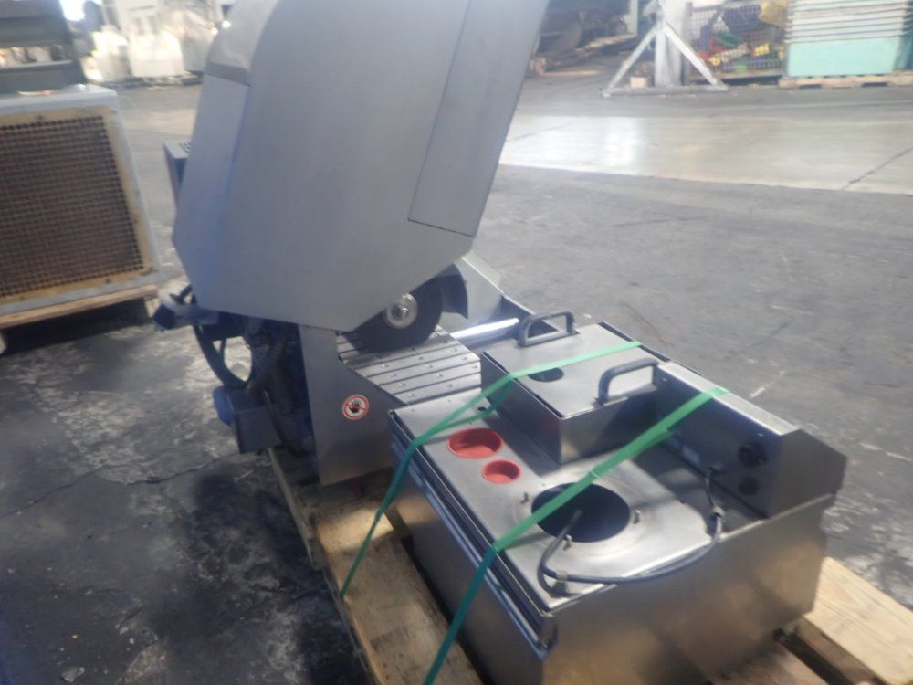 Struers Table Top Cut Off Machine