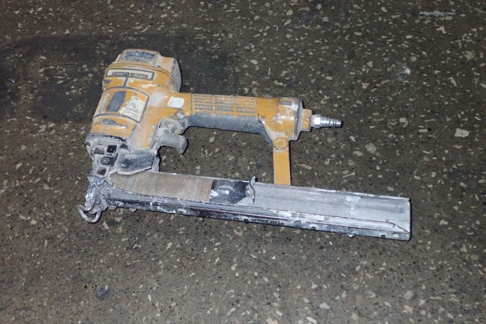 Bostitch/stanley Pneumatic Staple Gun