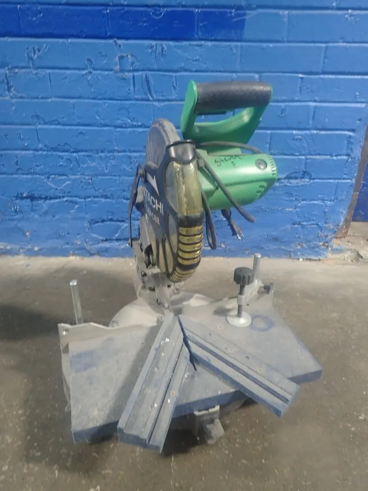 Hitachi Compound Miter Saw