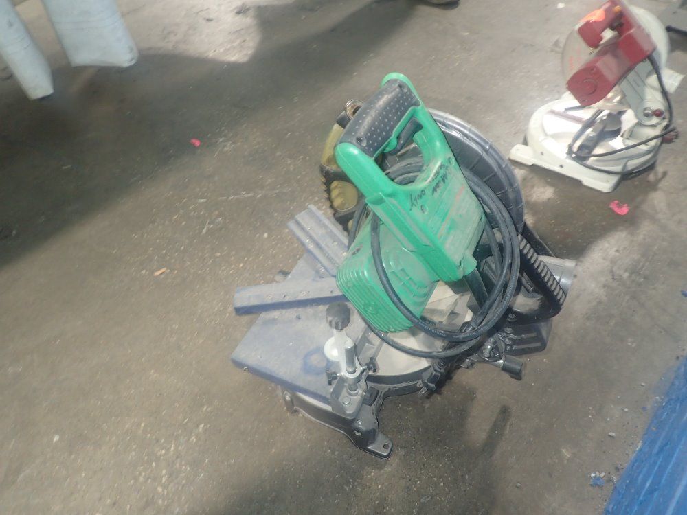 Hitachi Compound Miter Saw