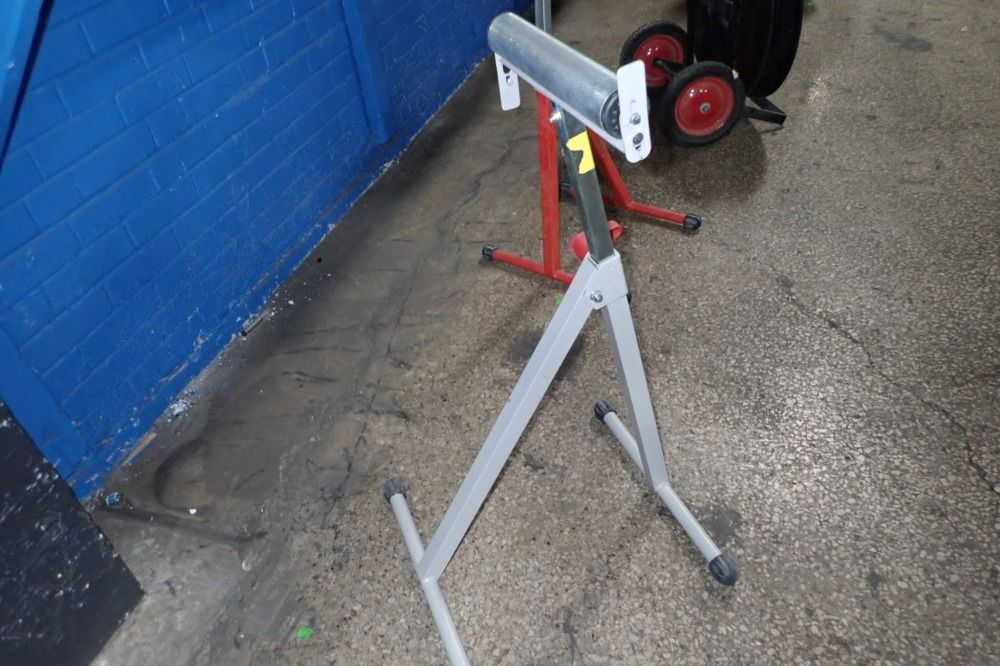Hdx Adjustable Roller Stand