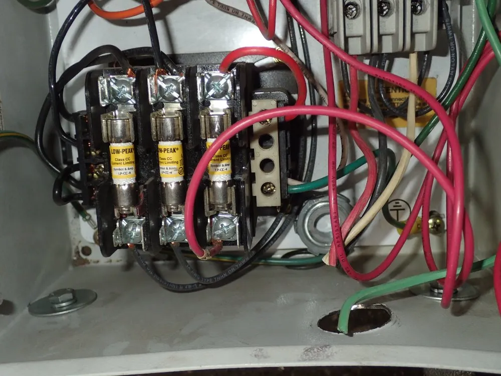 Allen- Bradley Combination Starter