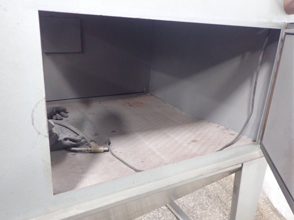 Trinco Blast Cabinet