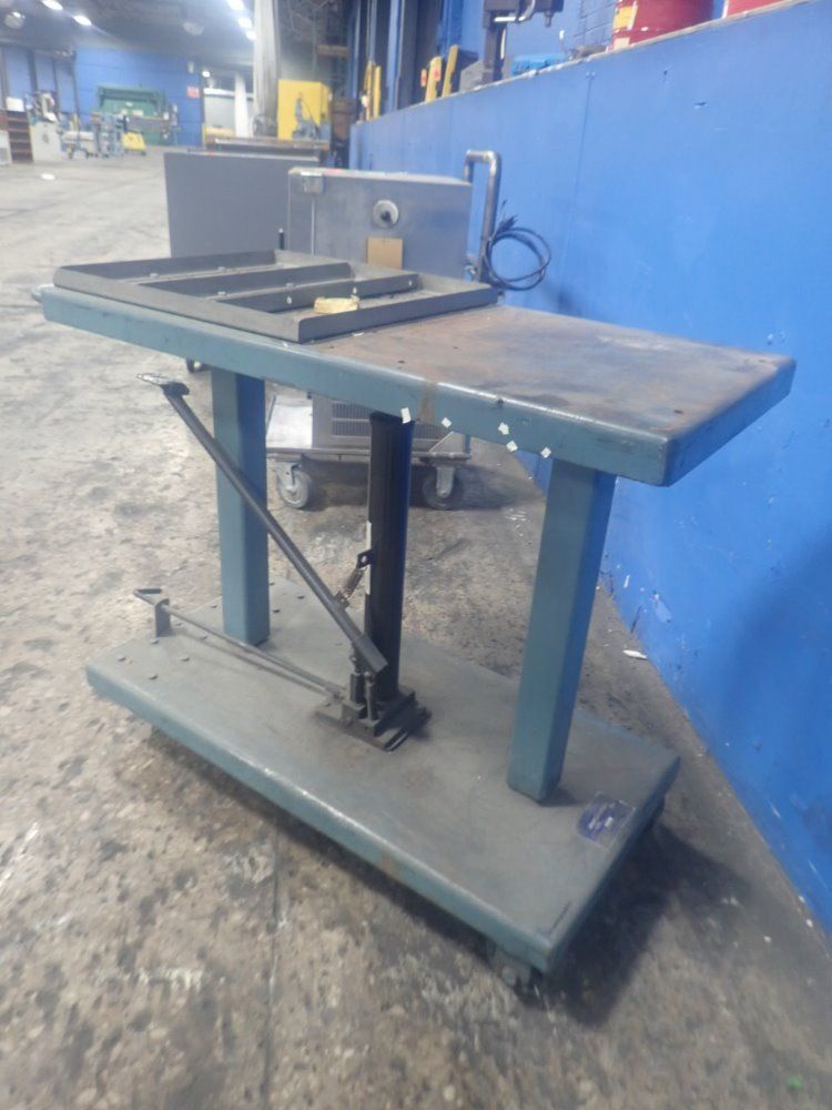 Vesco Mfg Lift Cart