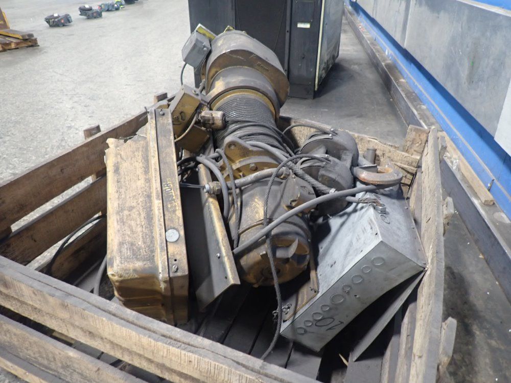 Wright Electric Cable Hoist