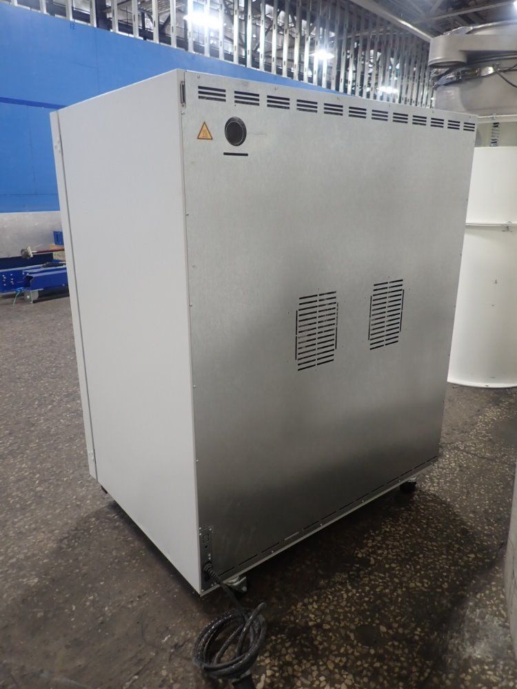 Binder 572 F Fed 720-ul Drying Oven - Fed 720-ul